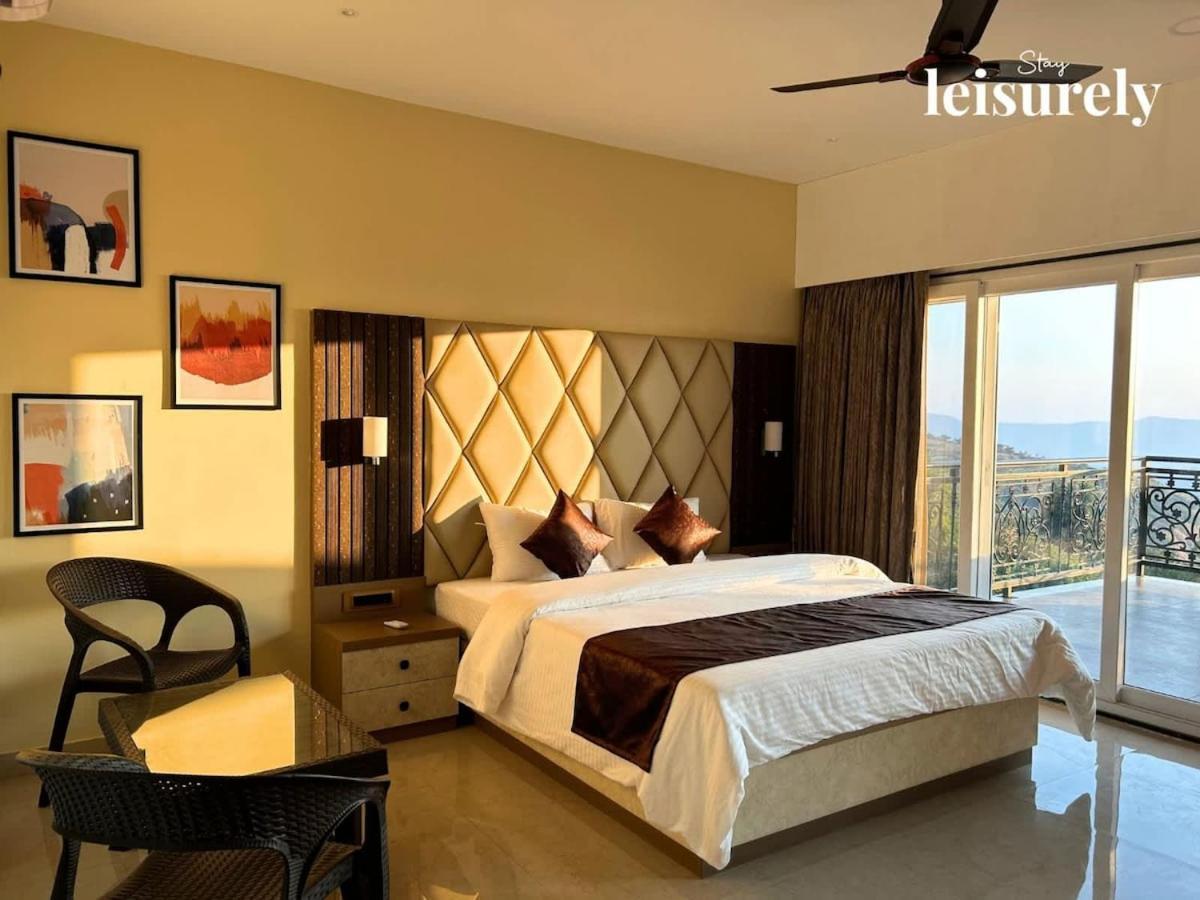 Stay Leisurely Avalon Heights 4Bhk, พันช์กานี ภายนอก รูปภาพ
